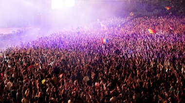 Konserdeki kalabalık - Yaz müzik festivali