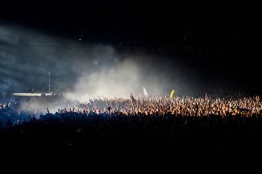 Konserdeki kalabalık - Yaz müzik festivali