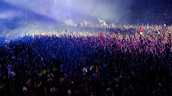 Crowd at concert - summer music festival — Stock Photo, Image