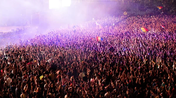 Multitud en concierto - festival de música de verano — Foto de Stock