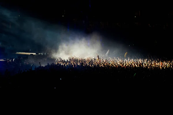 Crowd at concert - summer music festival — Stock Photo, Image