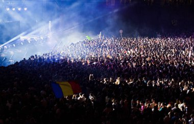 Konserdeki kalabalık - Yaz müzik festivali