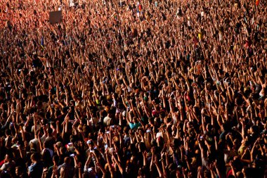 Konserdeki kalabalık - Yaz müzik festivali