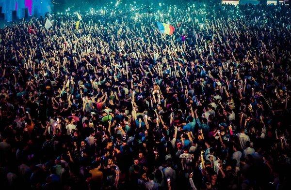 Crowd at concert - summer music festival — Stock Photo, Image