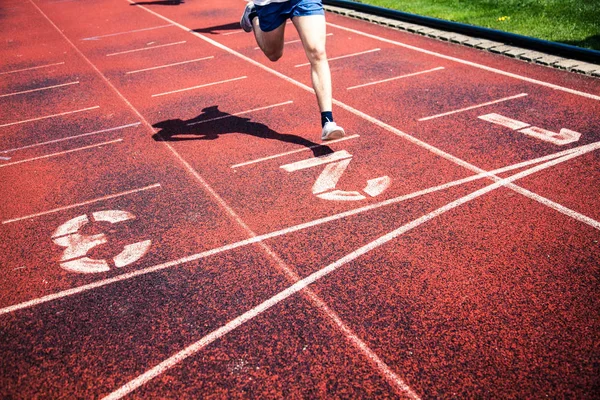 Corredores acercándose a la meta de una carrera —  Fotos de Stock