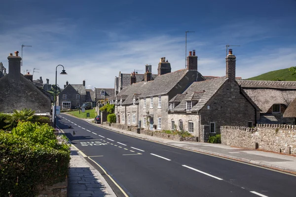 CORFE CASTLE, Reino Unido - 1st JUNE, 2017: Aldeia de Corfe e ruínas do Castelo de Corfe, em Swanage, Dorset, Sul da Inglaterra — Fotografia de Stock