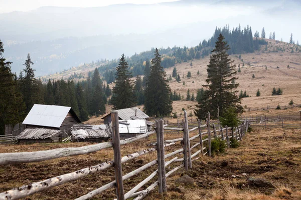 Trekking nelle montagne di Calimani, Romania — Foto Stock