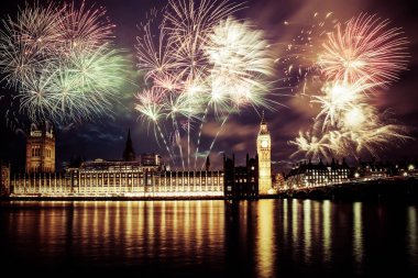 Şehir - Big Ben havai fişek ile yeni yılda
