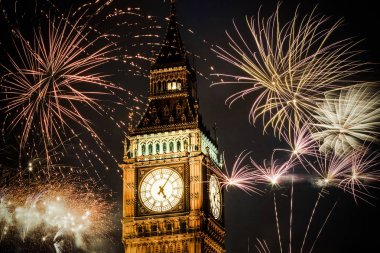 Şehir - Big Ben havai fişek ile yeni yılda