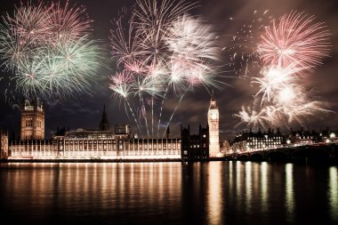 Şehir - Big Ben havai fişek ile yeni yılda