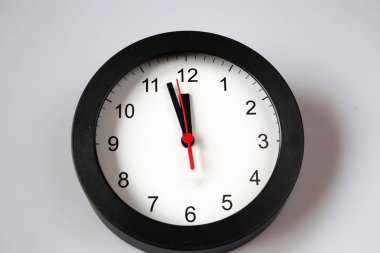 Yılbaşı gece yarısı - saat saat on iki yönünde tatil li ile