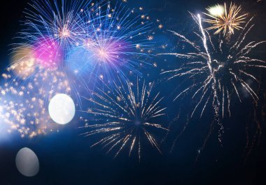 Yeni yıl ve kopya alanı - soyut tatil backgrou havai fişek