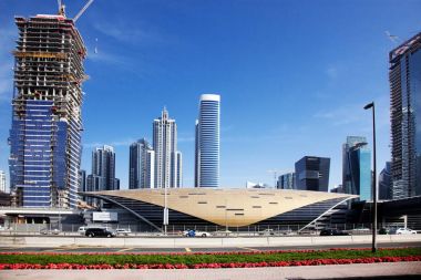 Dubai, Birleşik Arap Emirlikleri-Şubat, 2018:View modern skyscra üzerinde