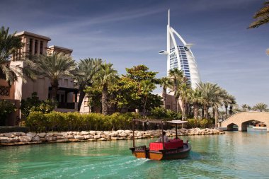 Dubai, Birleşik Arap Emirlikleri - Şubat, 2018: Görünümü Burj Al Arab, dünya dit '