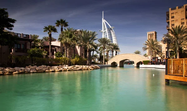 DUBAI, Emiratos Árabes Unidos - FEBRERO, 2018: Ver Burj Al Arab, the world onl — Foto de Stock