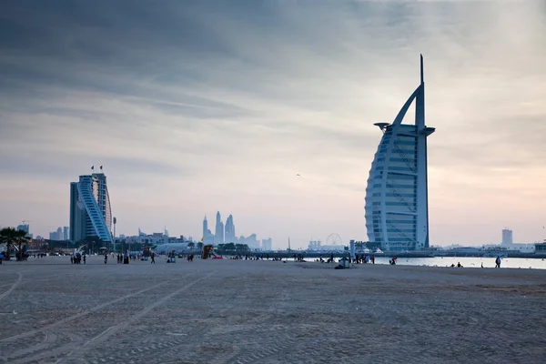 Dubai, Verenigde Arabische Emiraten - februari 2018:'s werelds eerste zeven sterren luxe — Stockfoto