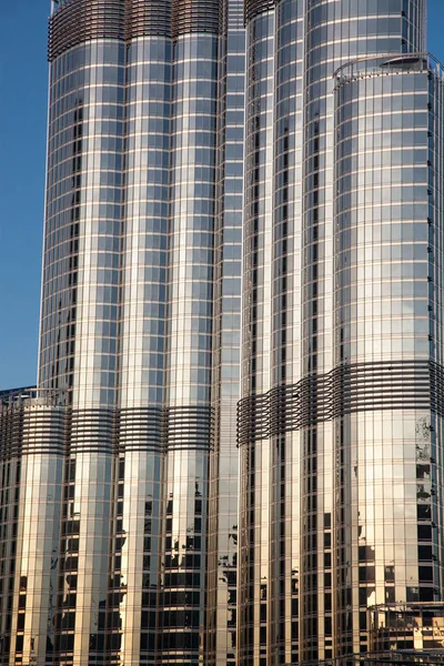 DUBAI, UAE - FEBRUARY 2018: Detail of Burj Khalifa, world's tall — Stock Photo, Image