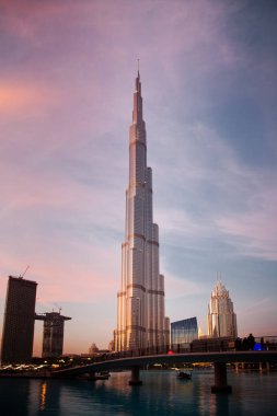 Dubai, Birleşik Arap Emirlikleri - Şubat 2018: Burj Khalifa, dünyanın en yüksek kulesi. 