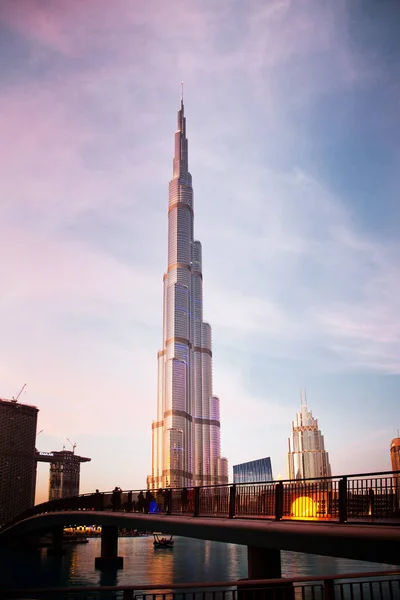 Dubaj, Emiráty - února 2018: Věž světě nejvyšší Burj Khalifa, — Stock fotografie