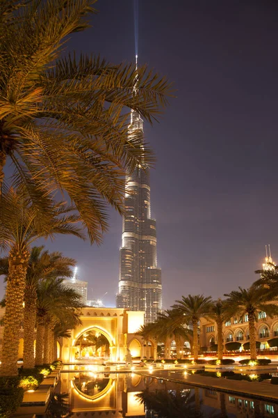 Dubaj, Spojené arabské emiráty - února 2018: Vchod do hotelu Palace v — Stock fotografie