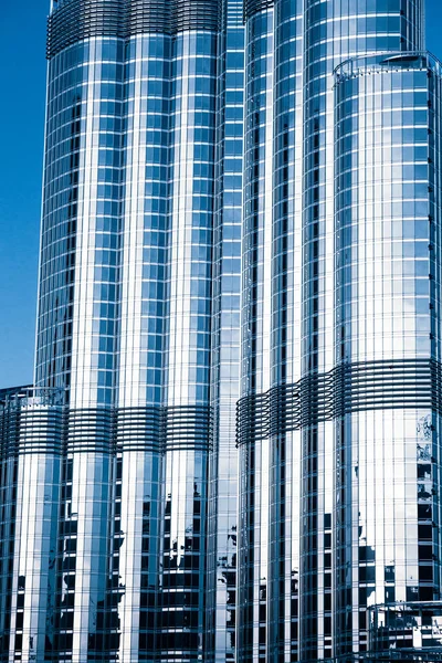 DUBAI, UAE - FEBRUARY 2018: Detail of Burj Khalifa, world's tall — Stock Photo, Image