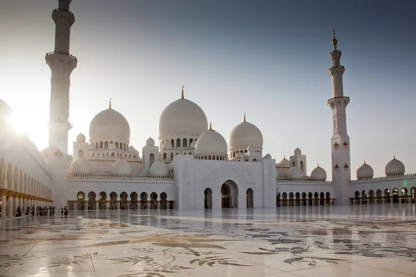Sheikh zayed grote moskee, abu dhabi, Verenigde Arabische Emiraten — Stockfoto