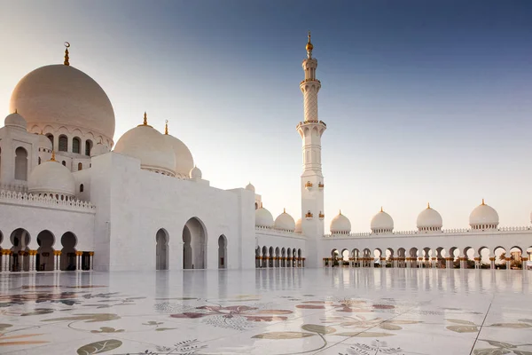 Sheikh zayed grand mosque, Abu Dhabi, UAE — Stock Photo, Image