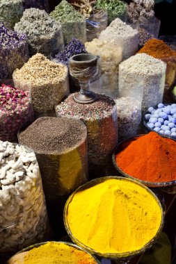 Arap Baharatları Dubai, BAE 'deki Souk Madinat Jumeirah pazarında