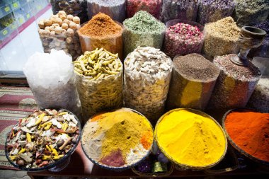 Arap Baharatları Dubai, BAE 'deki Souk Madinat Jumeirah pazarında