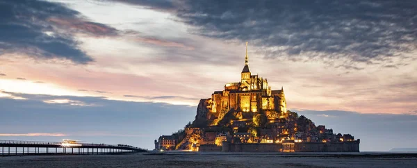 Tidelands z Mont Saint-Michel, kanał angielski, droga św ja — Zdjęcie stockowe