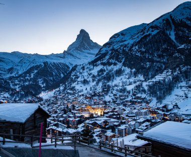 Zermatt 'tan Matterhorn zirvesine inanılmaz bir manzara
