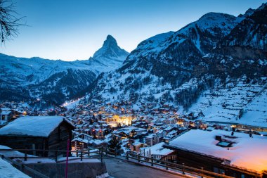 Zermatt 'tan Matterhorn zirvesine inanılmaz bir manzara