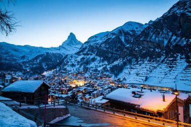 Zermatt 'tan Matterhorn zirvesine inanılmaz bir manzara