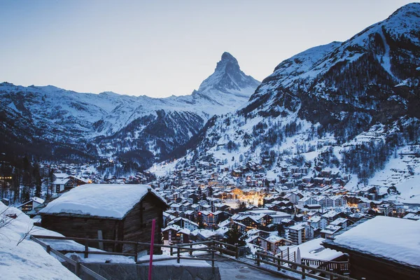 Fantastisk utsikt över Matterhorn topp från Zermatt — Stockfoto