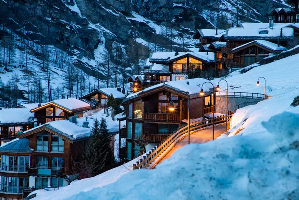 Fantastisk utsikt över Matterhorn topp från Zermatt — Stockfoto