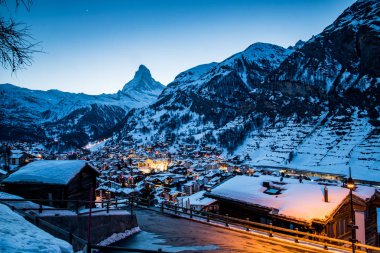 Zermatt 'tan Matterhorn zirvesine inanılmaz bir manzara