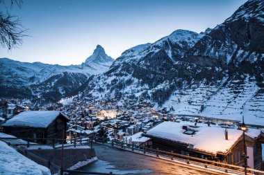 Zermatt 'tan Matterhorn zirvesine inanılmaz bir manzara