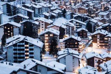 Zermatt 'tan Matterhorn zirvesine inanılmaz bir manzara