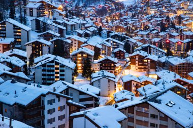Zermatt 'tan Matterhorn zirvesine inanılmaz bir manzara