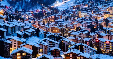 Zermatt 'tan Matterhorn zirvesine inanılmaz bir manzara