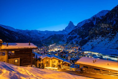Zermatt 'tan Matterhorn zirvesine inanılmaz bir manzara