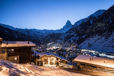 Zermatt 'tan Matterhorn zirvesine inanılmaz bir manzara