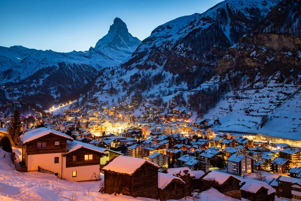 Fantastisk utsikt över Matterhorn topp från Zermatt — Stockfoto