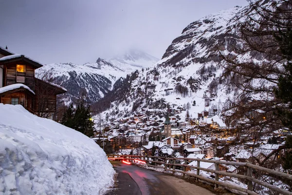 Fantastisk utsikt över Matterhorn topp från Zermatt — Stockfoto