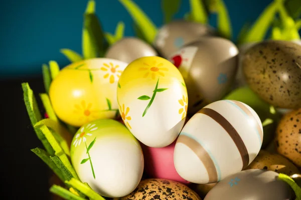 Huevos Pascua Fondo Primavera Cesta —  Fotos de Stock