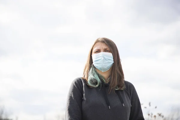 Koronavirus Globální Boj Žena Chirurgickou Maskou — Stock fotografie