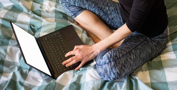 Woman Using Laptop Tablet Bed White Empty Screen Copy Space — Stock Photo, Image