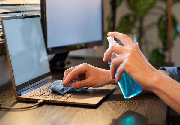 Desinfectante Computadora Portátil Teclado Coronavirus Protección — Foto de Stock