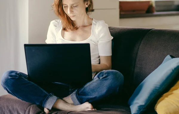 Woman Working Home Coronavirus — Stock Photo, Image