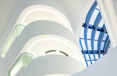 VIENNA, AUSTRIA - 15 Ocak 2018: Viyana Ekonomi ve İş Üniversitesi 'nin Zaha Hadid Of Library and Learning Center' ı (Wirtschaftsuniversitat Wien) Avrupa 'daki en büyük işletme üniversitesidir..